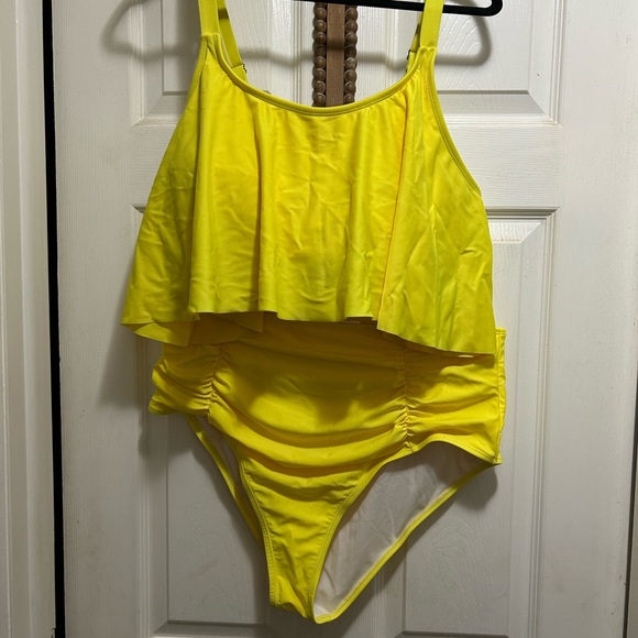 Amazon Vibrant Yellow Bikini Set - Picture 1 of 2